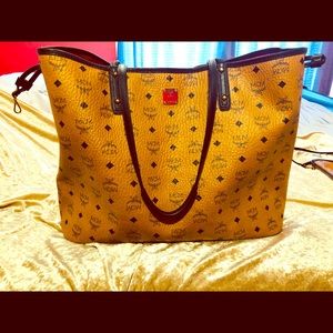 MCM 
Large Reversible Shopper Tote Bag, Cognac